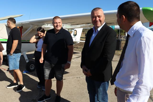 Ново небе за Узунджово
