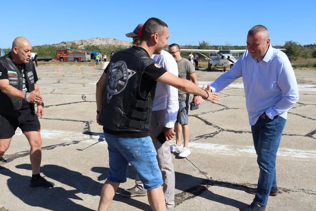 Ново небе за Узунджово