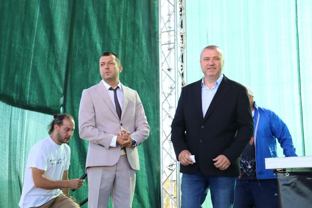 Ново небе за Узунджово