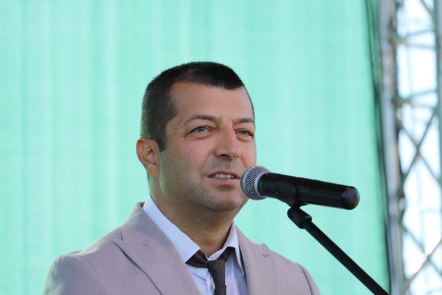 Ново небе за Узунджово