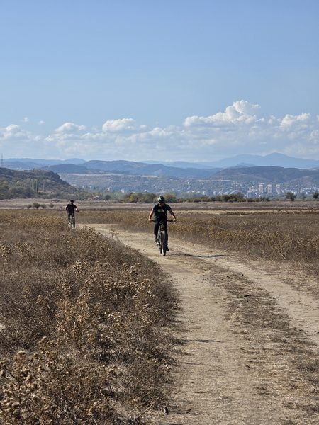 Heading for the finish on the dirt road
